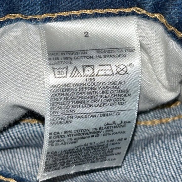 Old Navy High Rise O.G. Straight Denim Blue Jean Shorts Womens Size 2 Pockets - Picture 3 of 4